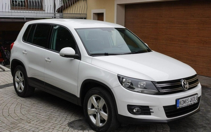 Volkswagen Tiguan cena 45900 przebieg: 179000, rok produkcji 2013 z Szczekociny małe 232